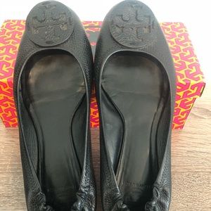 Tory Burch leather flats- Black